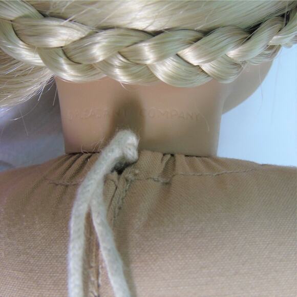 American Girl Pleasant Company JULIE DOLL In Meet Outfit Shoes Book Blonde BOX - Picture 5 of 12